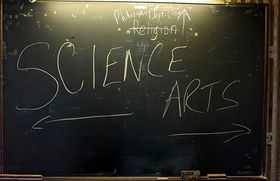 "Was kritischer Vernunft an Glauben fehlt, das ersetzt sie zwangsläufig durch Unverstand." Auch wenn die Wissenschaftswelt sich heute so weit ausdifferenziert hat, dass sie glaubt ohne den Glauben auszukommen, ist der Glaube doch ein Aspekt der Vernunft, der nicht vergessen werden sollte.